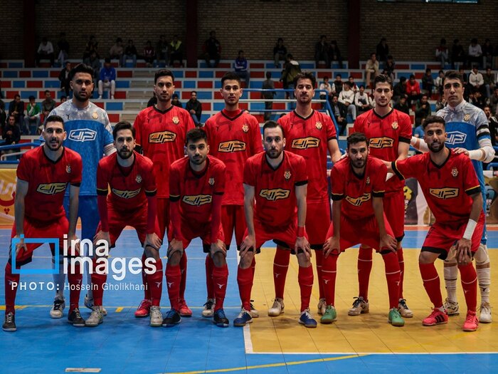 بلاتکلیفی عجیب ۲ تیم در لیگ برتر فوتسال؛ وقتی هیات‌های فوتبال در خوابند