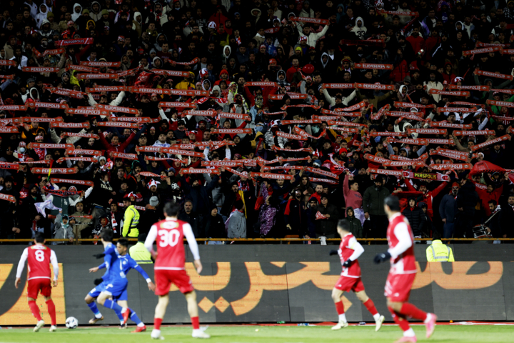 171715554-2 انتقاد از قراردادهای نجومی فوتبال در روز افشاگری بیسابقه رهبریفرد درباره درویش