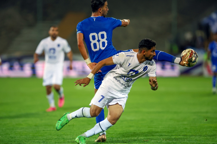 تمجید از طارمی همزمان با خاموشی ستاره‌ها