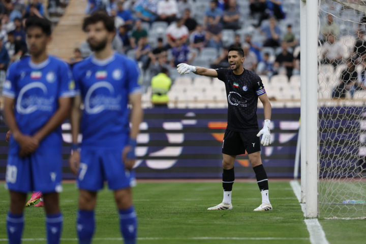 تمجید از طارمی همزمان با خاموشی ستاره‌ها