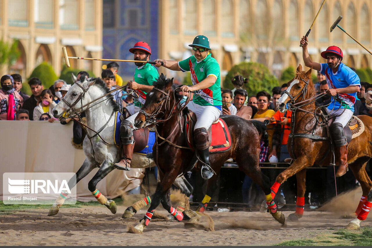 ضرب‌آهنگ چوگان در نقش جهان