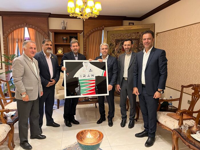 استاندار اصفهان: از برگزاری تور بین‌المللی دوچرخه سواری در مرکز ایران استقبال می‌کنیم