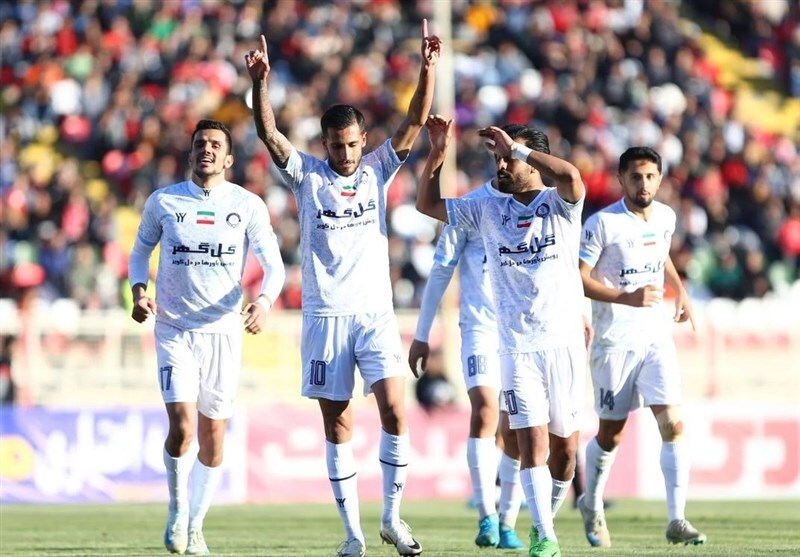 آخرین امیدهای قهرمانی طلایی‌پوشان در برابر تلاش گل‌گهر برای حفظ جایگاه