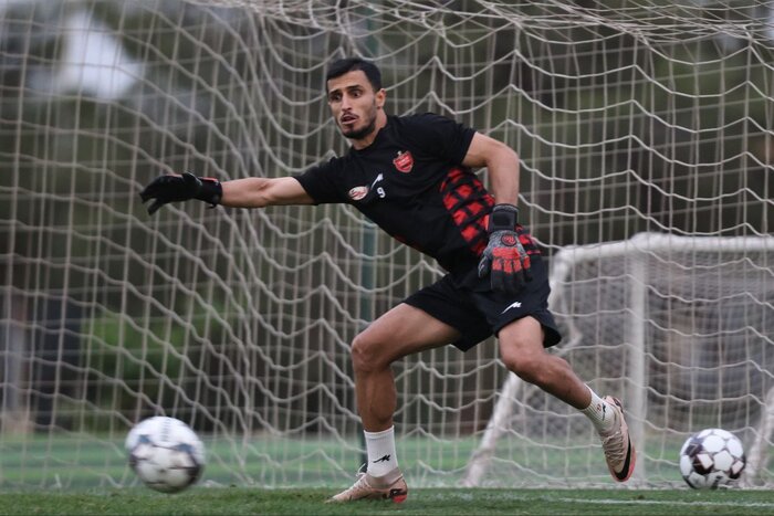 حضور ۲ کودک در تمرین پرسپولیس؛ علیپور دروازه‌بان شد + عکس و فیلم