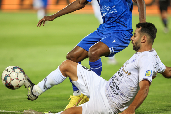 ورود مجلس به قراردادهای نجومی فوتبال در روز کمین سپاهان برای شکار کاپیتان استقلال