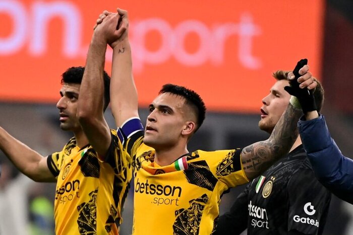 شایعه حضور اسطوره میلان و رئال مادرید در استقلال در روز زردپوش شدن طارمی!