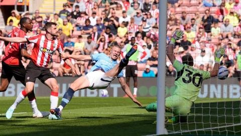 توقف سیتی مقابل قعرنشین؛ سومی سیتیزن‌ها به خطر افتاد