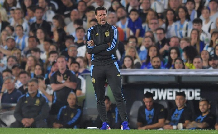 171865763-1 صعود فوتسال بانوان به نیمهنهایی آسیا در روز افشای ترفند غیراخلاقی جذب ستارهها در والیبال