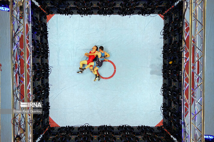 مسابقات بین‌المللی کشتی جام شهید هاشمی‌نژاد آغاز شد