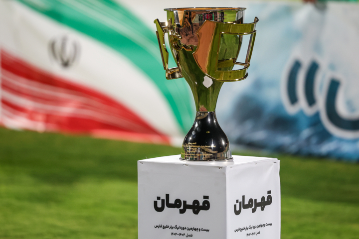 171872533-1 انتقاد از قراردادهای نجومی فوتبال در روز افشاگری بیسابقه رهبریفرد درباره درویش