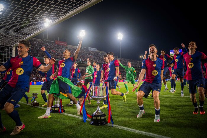 فلیک: تکرار موفقیت‌ها در فصل آینده سخت‌تر می‌شود/ جشن قهرمانی برایم باورنکردنی بود