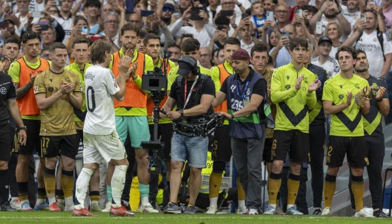 171889921 کوچ ستارهها از کهکشان مادرید؛ اشک رئالیها بدرقه راه تاریخسازان شد