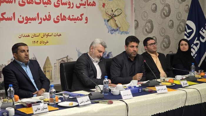 171894144-1 رییس فدراسیون: مسوولان استانی به توسعه اسکواش کمک کنند