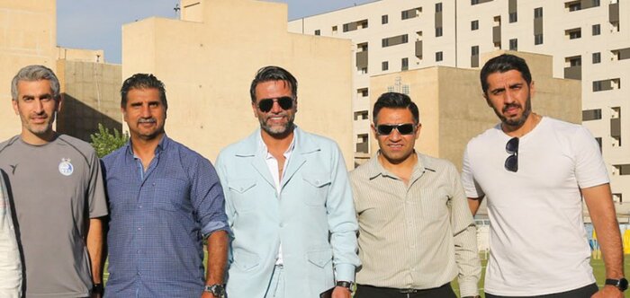 مانور استقلال پیش از فینال حذفی؛ تمرین آبی‌ها در حضور ستاره‌ها و پیشکسوتان