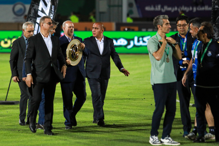 صید طلا از اقیانوس سختی‌ها؛ جباری، ناخدایی که چشمان رنگی نداشت