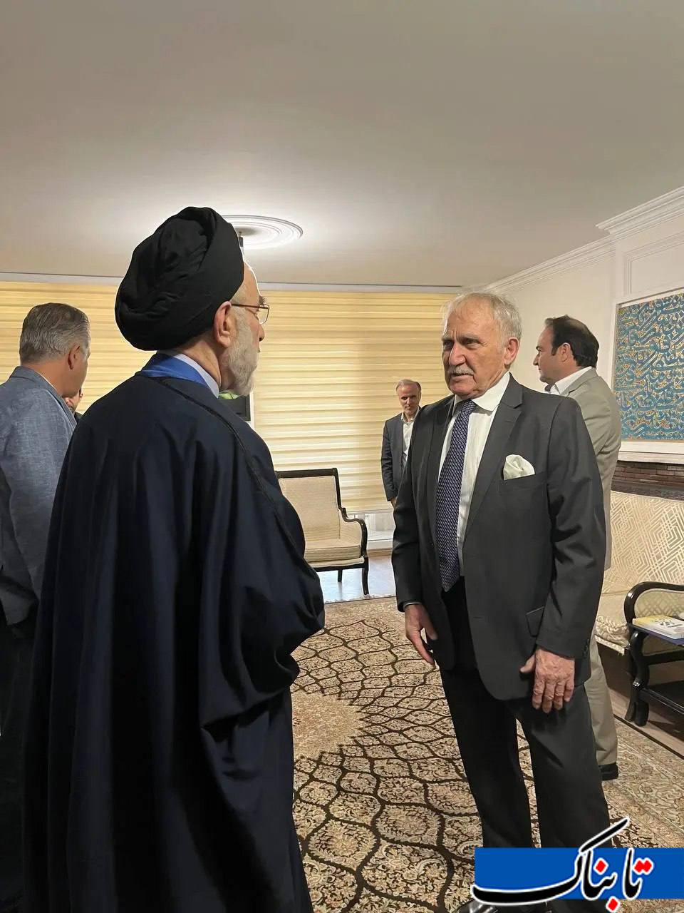 دیدار صمیمانه برخی از پیشکسوتان فوتبال با رییس دولت اصلاحات