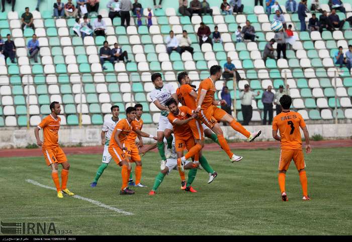 نگاه شاعرانه به فوتبال چکار که نکرد/ از خط‌کشی زمین تا ۴ دوره مدیریت باشگاه مس+فیلم