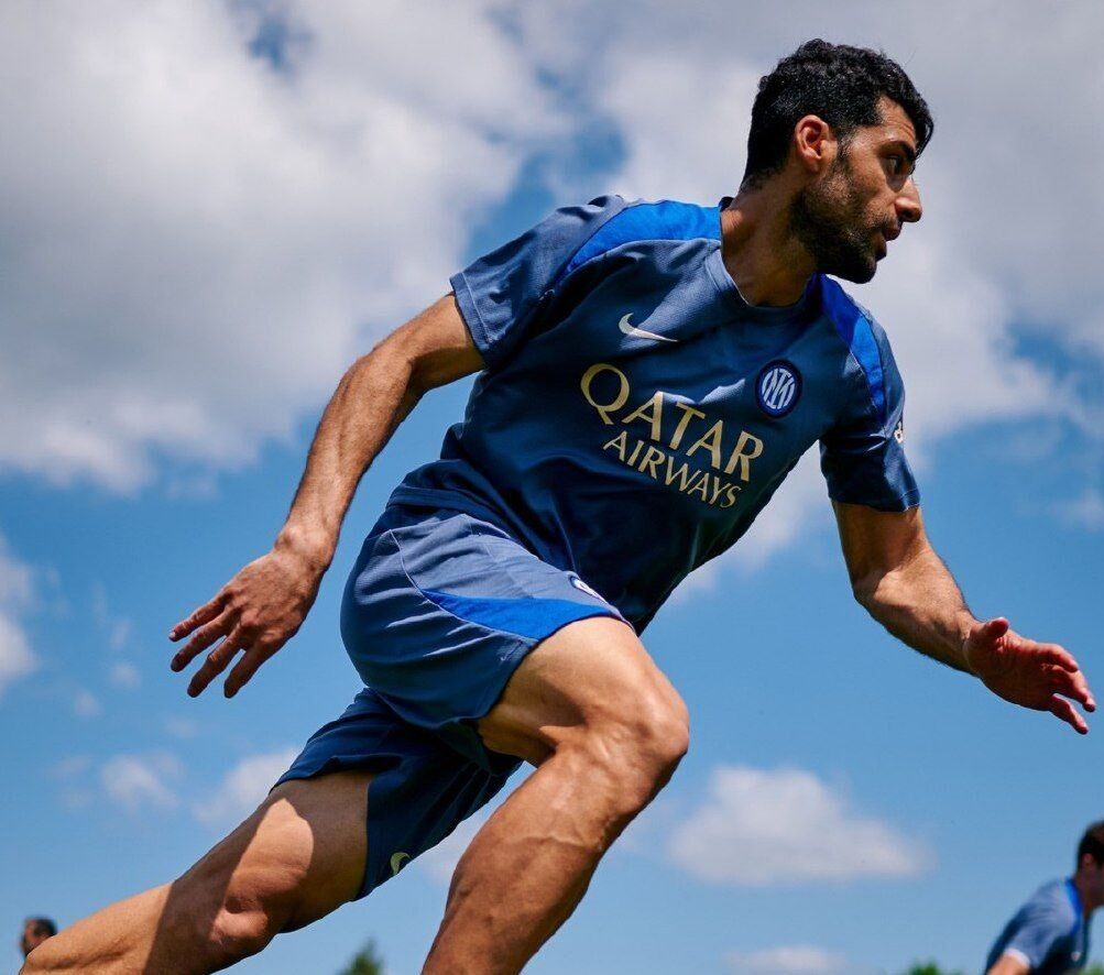 389926 طارمی آماده شکار عقاب +عکس