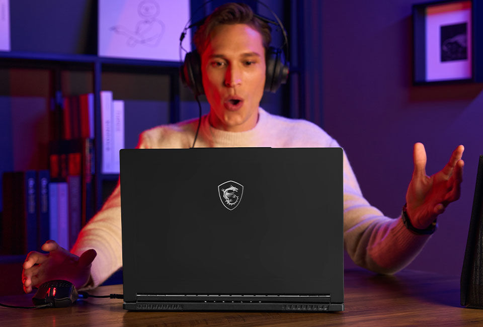 390265 MSI Stealth A18 AI+ A3XWX