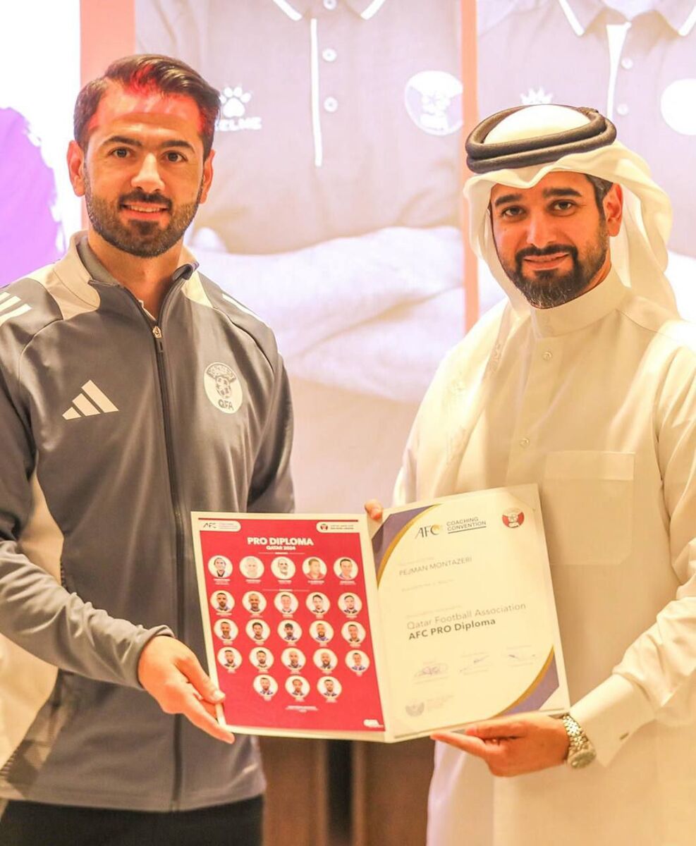 390842 آغاز راه ستاره محبوب استقلال در مربیگری/ عکس