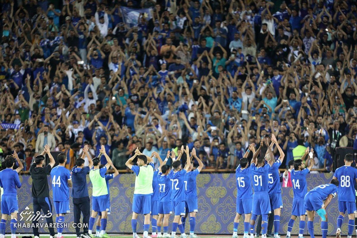 پنجمین گل جباری به پرسپولیس؛ وقتی مجتبی هیجانی تصمیم نگرفت/ شبی که دوباره شعار "مجتبای جباری سرور ..." در آزادی پیچید/ جباری حال همه آبی‌ها را یکجا را خوب کرد