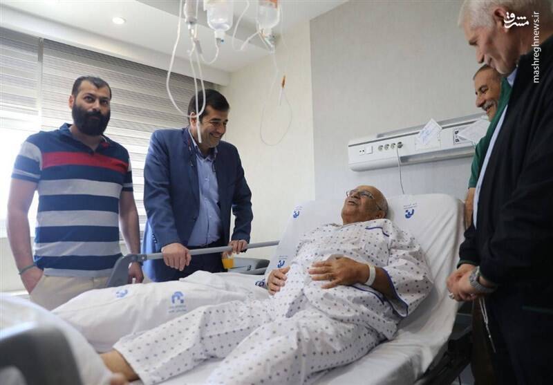 عیادت وزیر ورزش از حسن روشن+ عکس