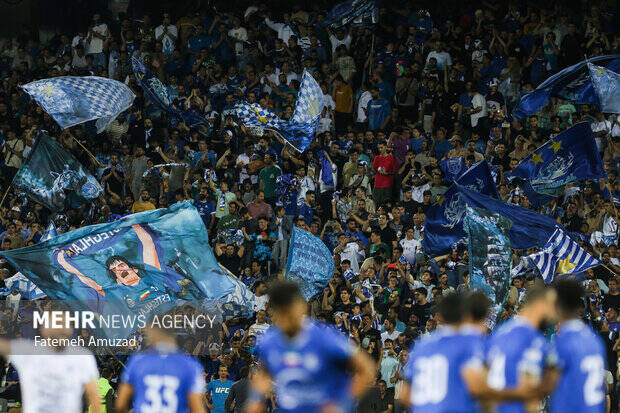 4417615 بهترین گزینه برای سرمربیگری استقلال؛ ضعف آبیها نقطه قوت تراکتور بود