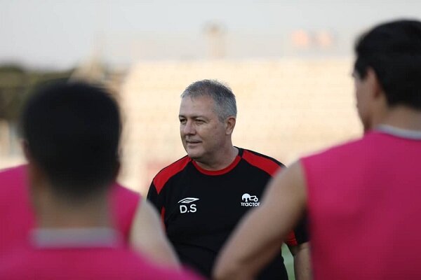 5130091 محمودی: حاشیه برای پوشش اشتباه؛ به قهرمانی تراکتور احترام بگذارند