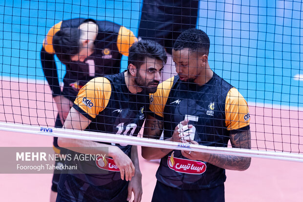 رقم‌های عجیب قرارداد والیبالیست‌های لیگ برتر/ مذاکره یزدی‌ها با غفور