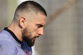 الکسی گندوز گلر پرسپولیس به دلیل مصدومیت دیدار با هوادار را از دست داد