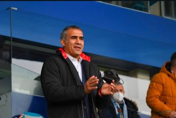 احمدرضا عابدزاده اسطوره فوتبال ایران زانوی خود را جراحی کرد