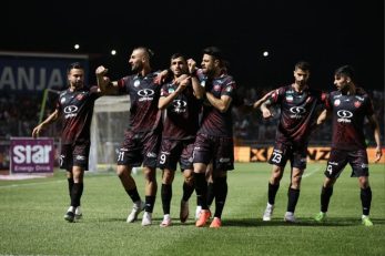 علی علیپور ستاره پرسپولیس همدردی خود را به مردم بندرعباس نشان داد