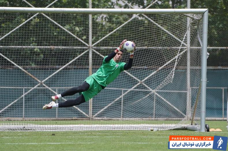 پیام نیازمند در تمرینات پرسپولیس حضور پیدا کرد