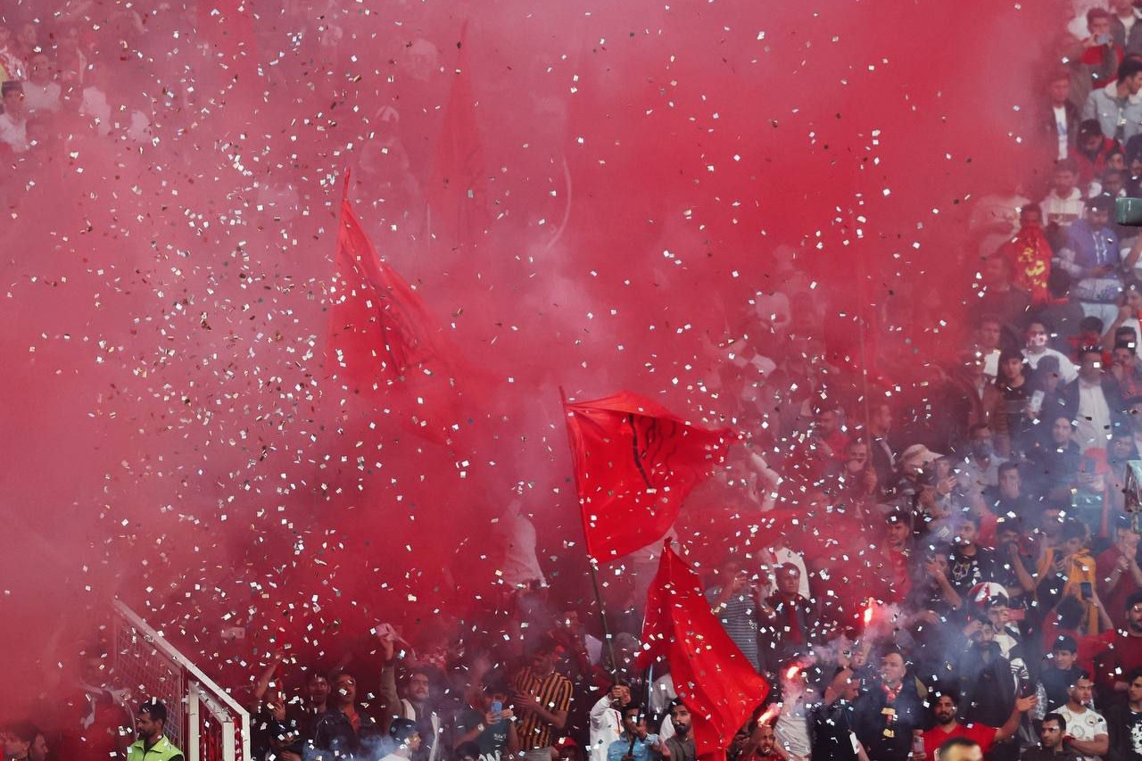 تراکتور در سودای برگزاری جَشن خانگی؛ آتش‌بازی تی‌تی‌ها در تبریز یا مراسم مختصر در اهواز؟