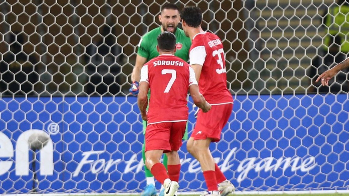 alexisguendoz1-5-2025 آلکسی گندوز دروازه بان پرسپولیس در بازی برابر الاهلی عربستان