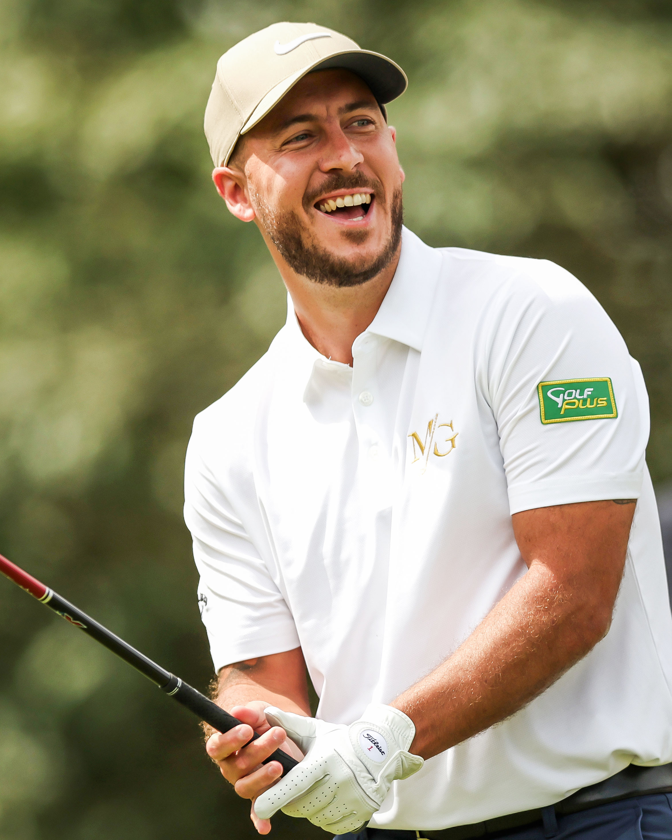 eden_hazard_playing_golf-2025-05-21 ادن هازارد در حال گلف بازی کردن