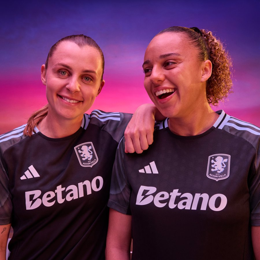 پیراهن دوم استون ویلا در فصل 26-2025