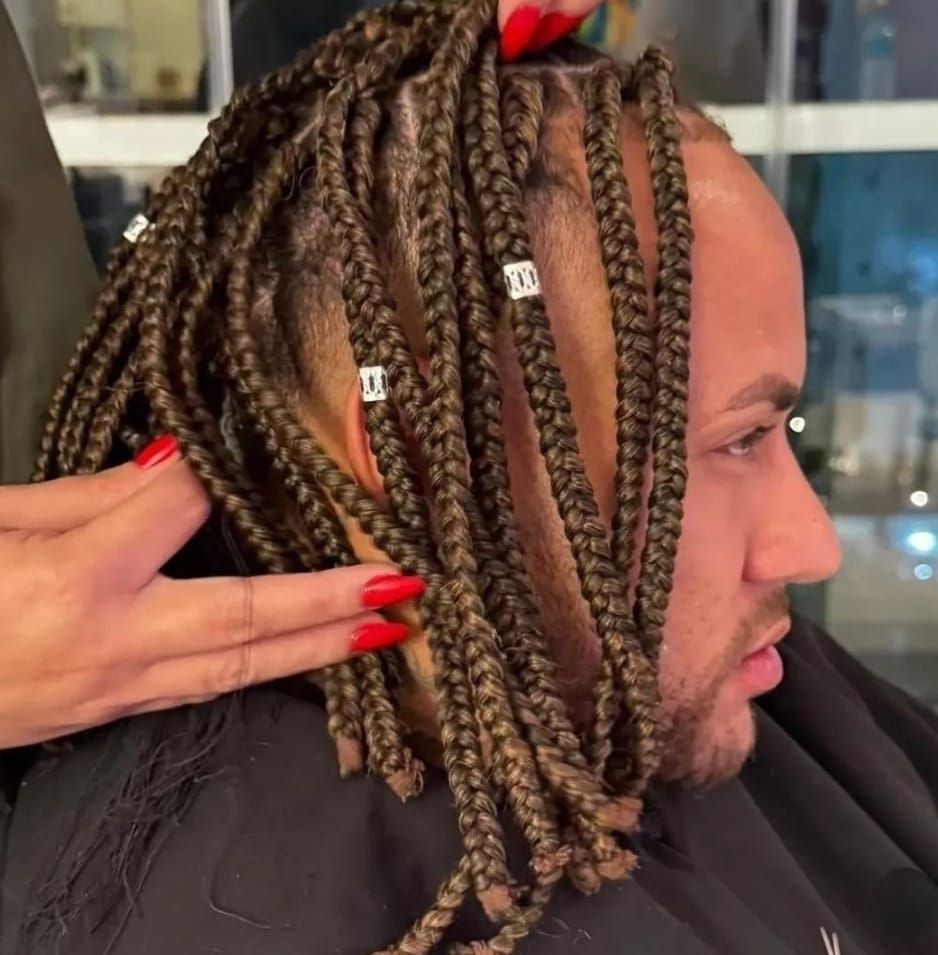 img_20250519_093100_979 جدیدترین مدل موی نیمار که تا الان ندیده بودیم