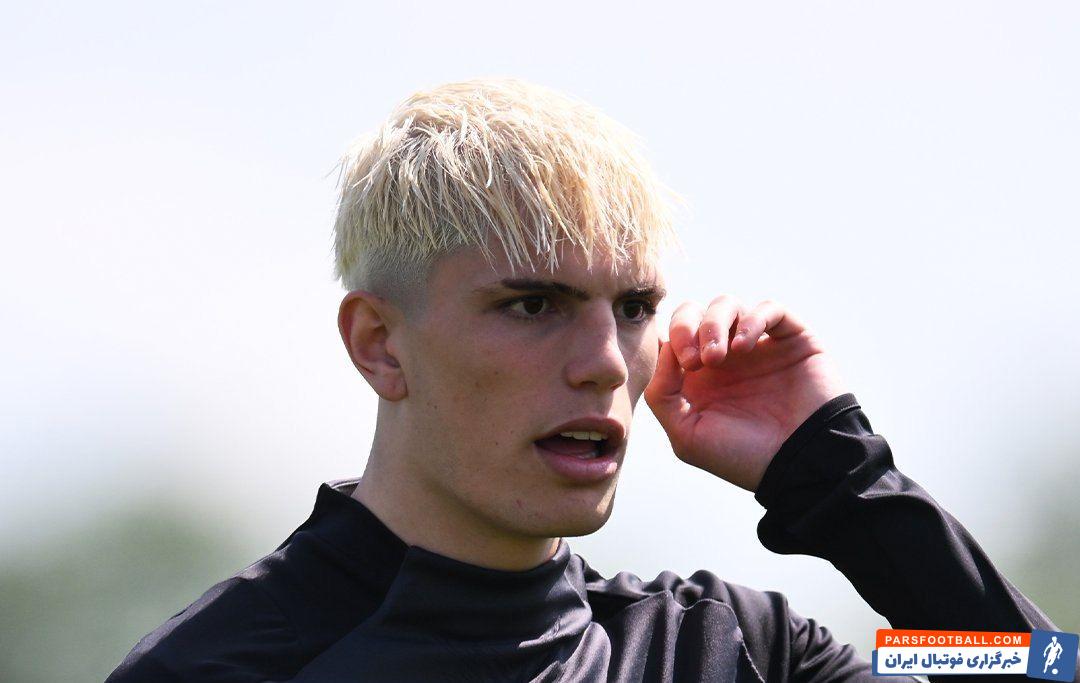 مدل مو های جدید گارناچو مهاجم منچستریونایتد پیش از فینال لیگ اروپا برابر تاتنهام