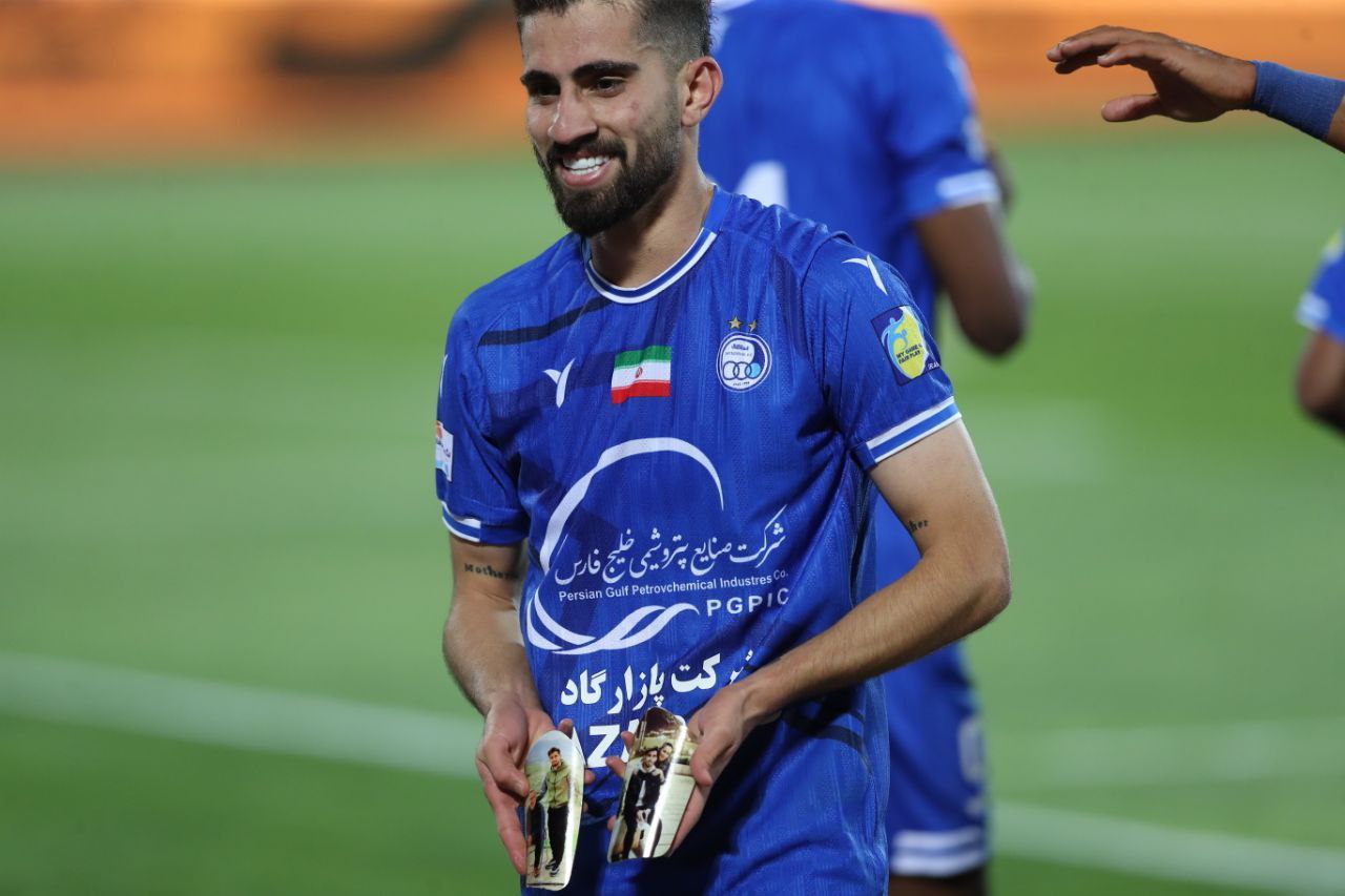 علیرضا کوشکی و ساق بند‌هایش