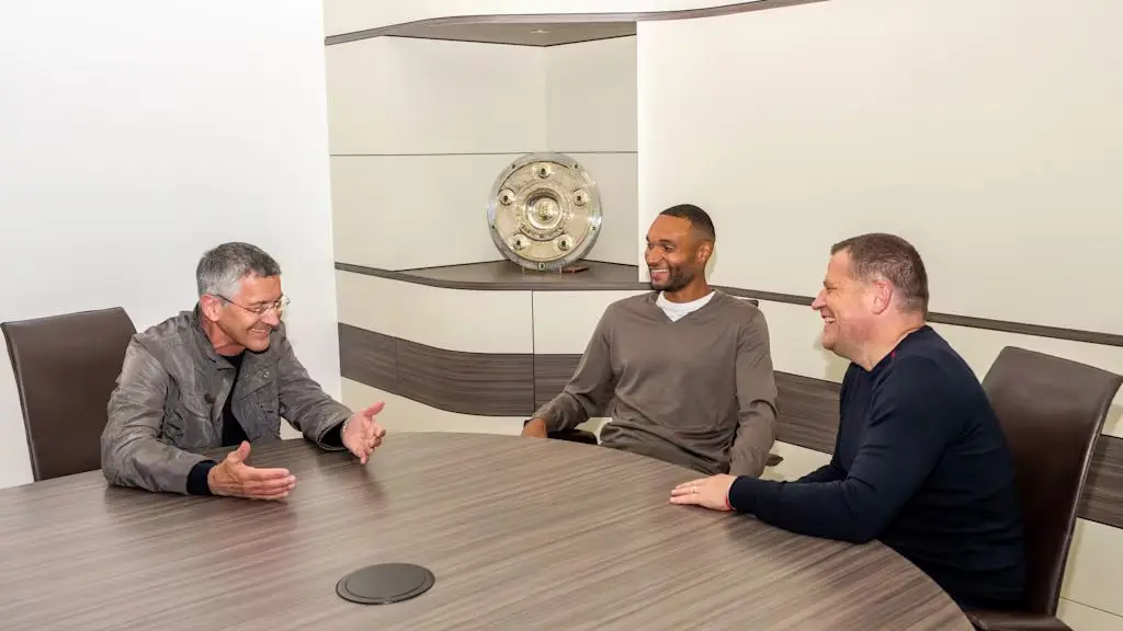 img_20250529_110209_441 رسمی: جاناتان تاه به بایرن مونیخ پیوست