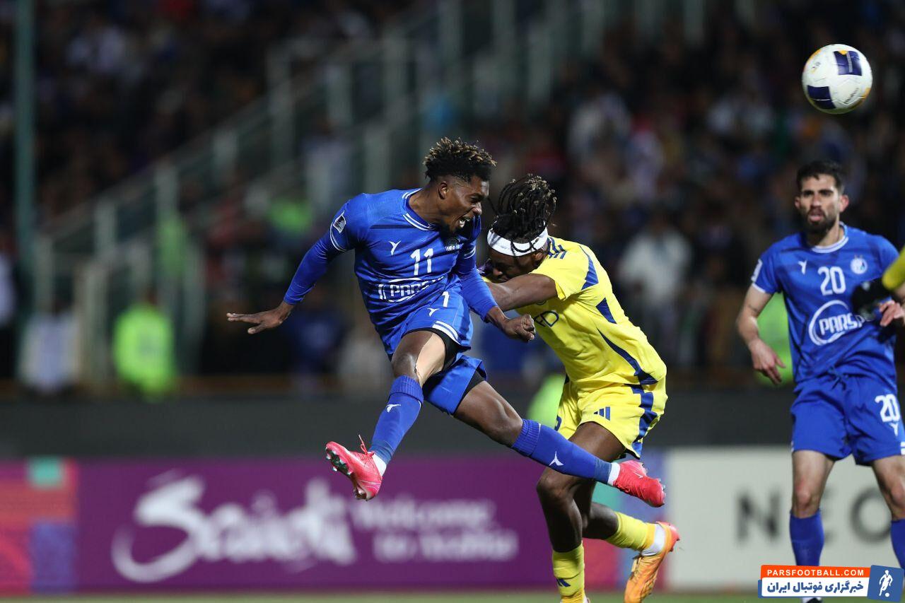 کری خوانی جوئل کوجو، مهاجم استقلال برای ملوان با جام قهرمانی پیش از فینال جام حذفی