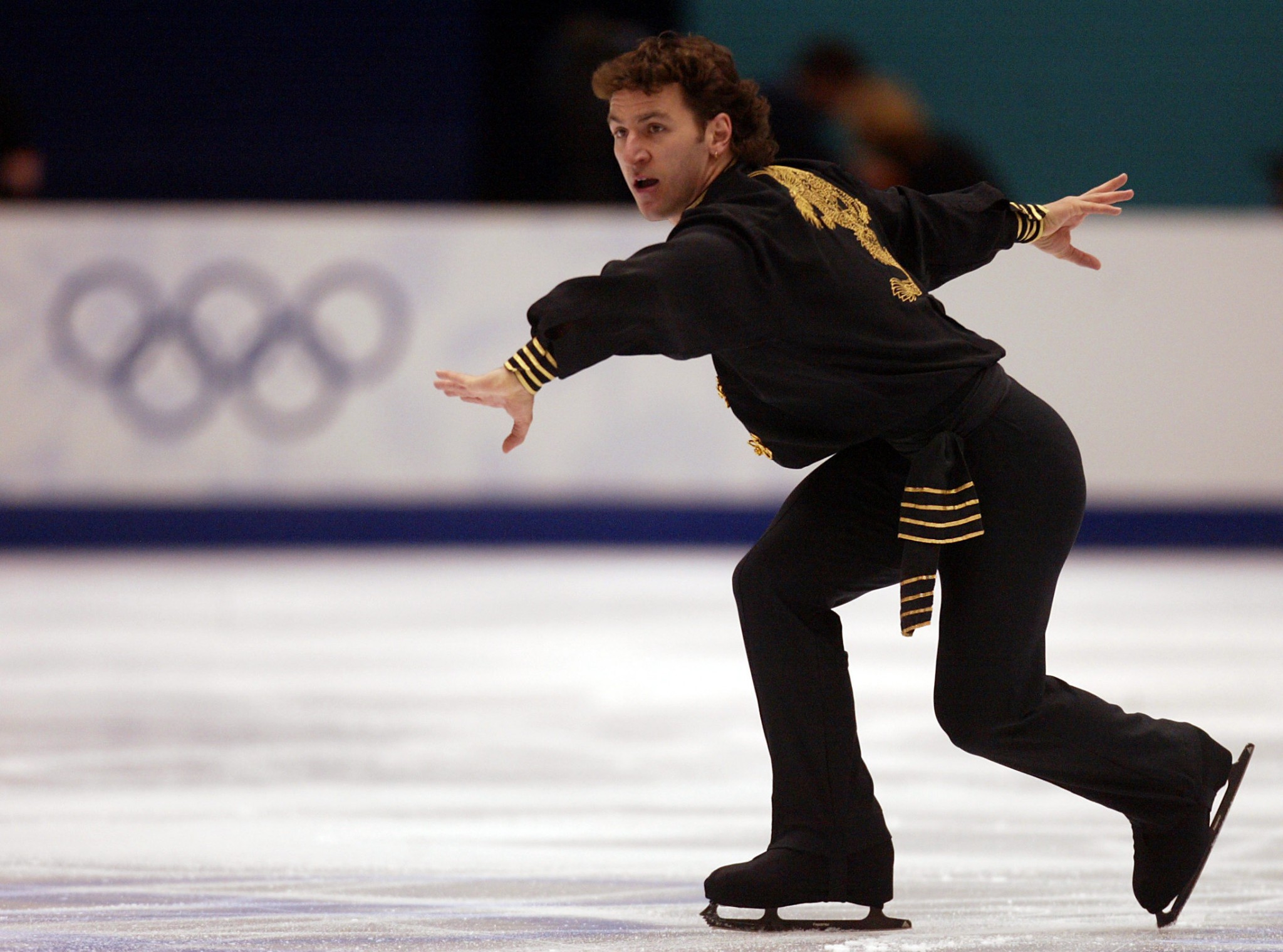 knvilcgq5cqbgjvh الویس استویکو