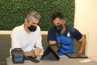 بازیکنان استقلال با ماسک راهی اصفهان شدند