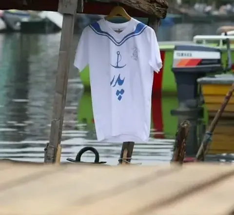 ملوان با پیراهن کلاسیک به یاد صالح‌نیا در دیدار برابر ذوب‌آهن اصفهان