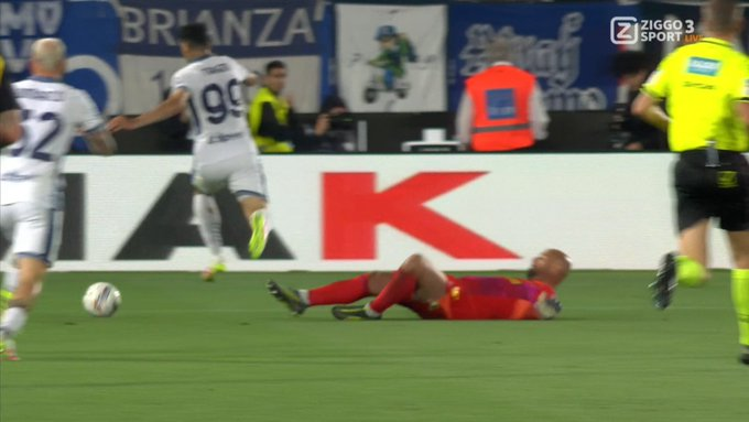 خطای پپه رینا روی مهدی طارمی