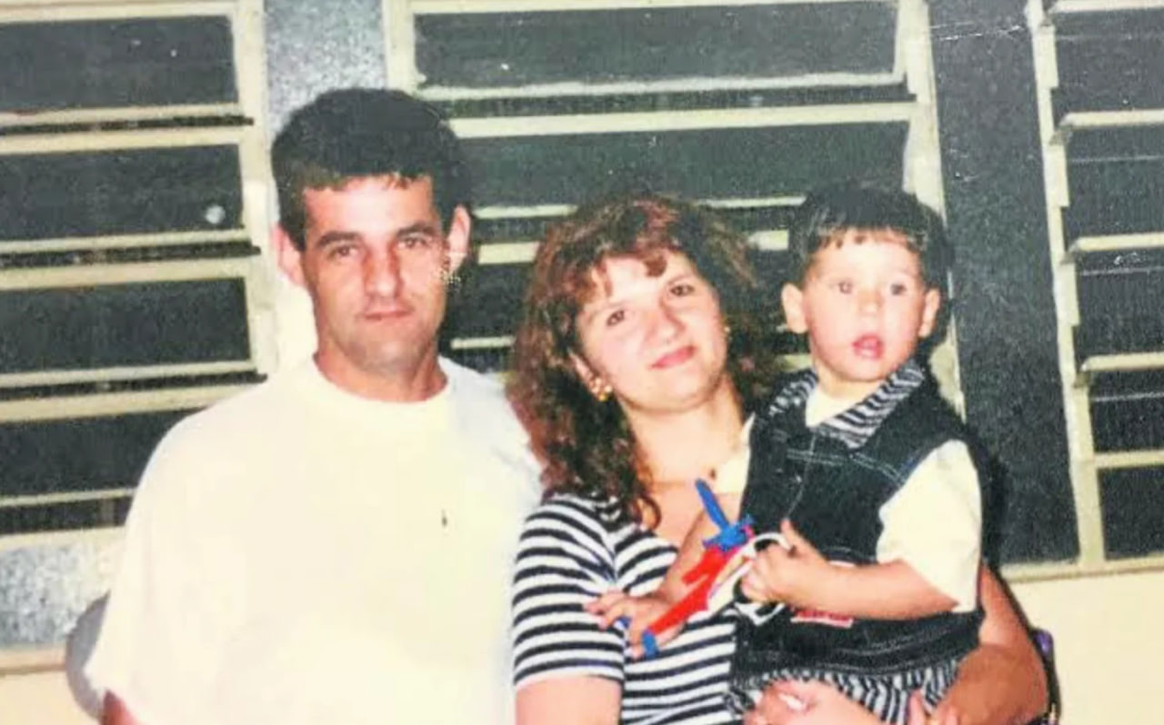 آلیسون و پدر و مادرش