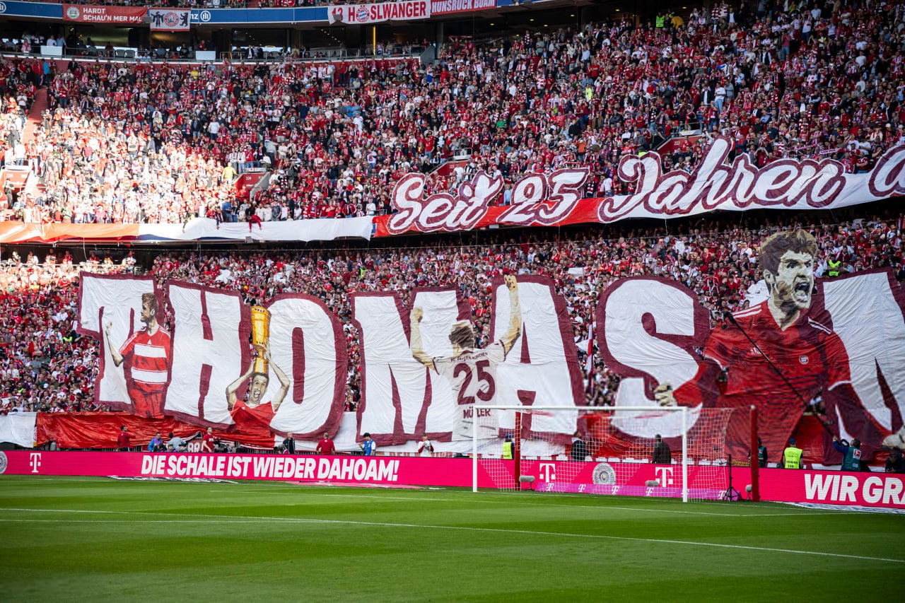 تجلیل هواداران بایرن مونیخ از توماس مولر