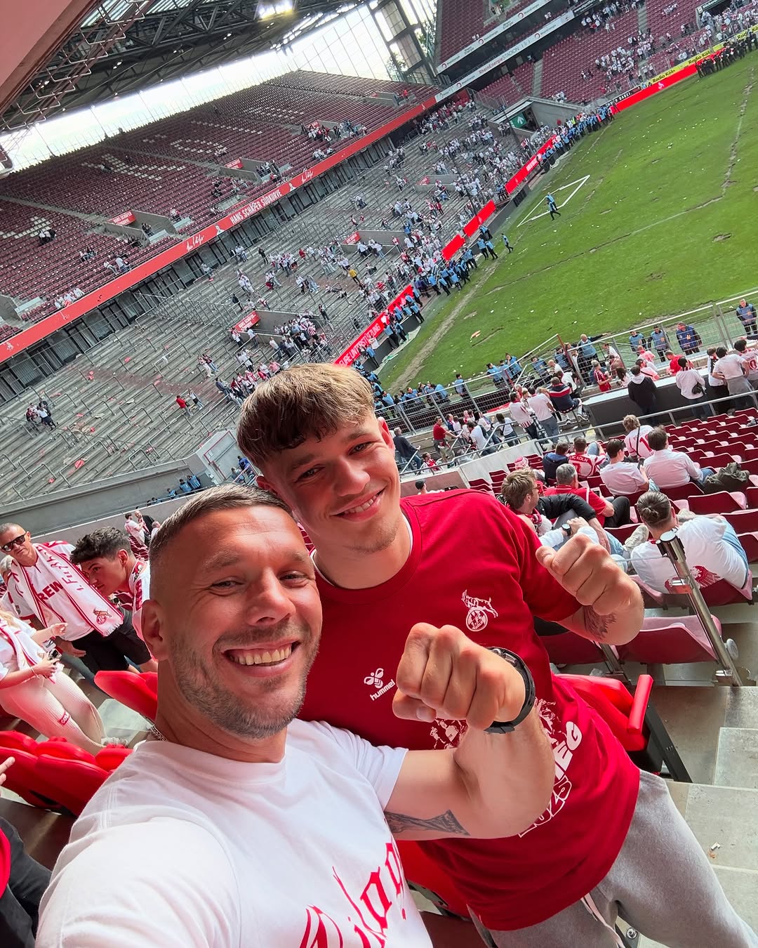 photo_2025-05-19_02-13-49 لوکاس پودولسکی