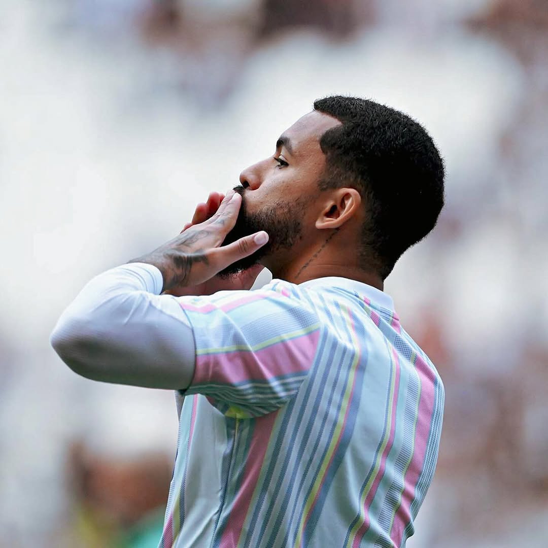 photo_2025-05-19_02-15-25 داگلاس لوییز